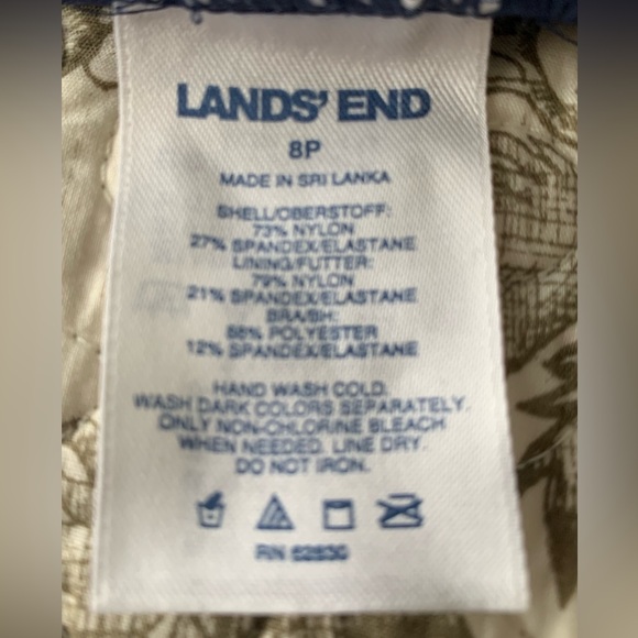 Lands’ End navy swimsuit tummy control - Picture 4 of 4